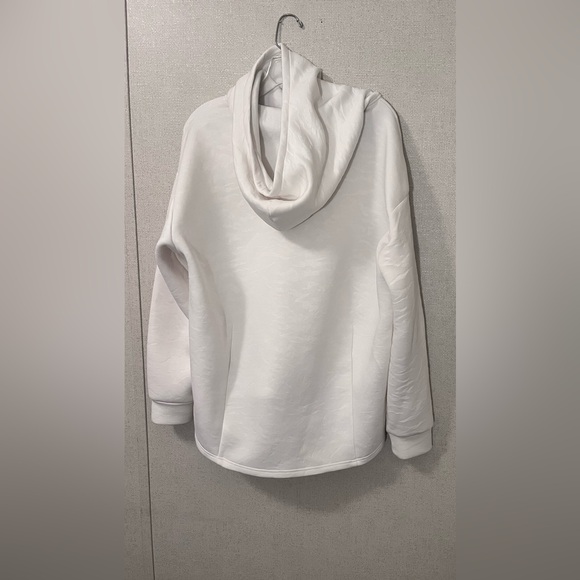 Fabletics Lotta Cocoon Hoodie II - Picture 5 of 7